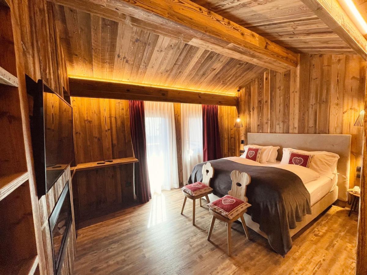 Hotel Piccolo Tibet リヴィーニョ エクステリア 写真