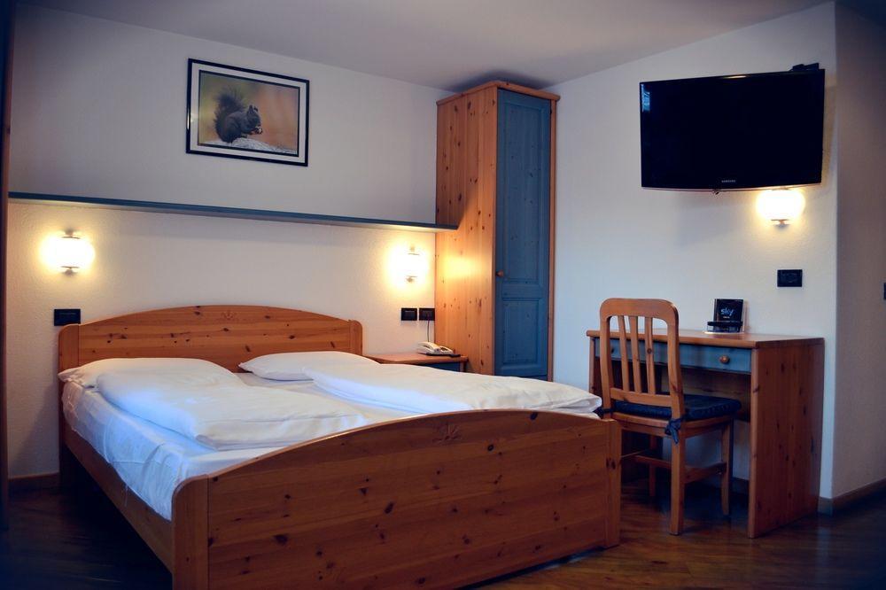 Hotel Piccolo Tibet リヴィーニョ エクステリア 写真